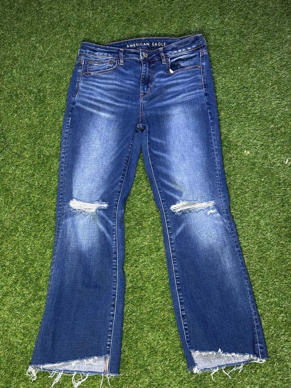 American Eagle Super Stretch Raw Hem Flare Jeans Size 4